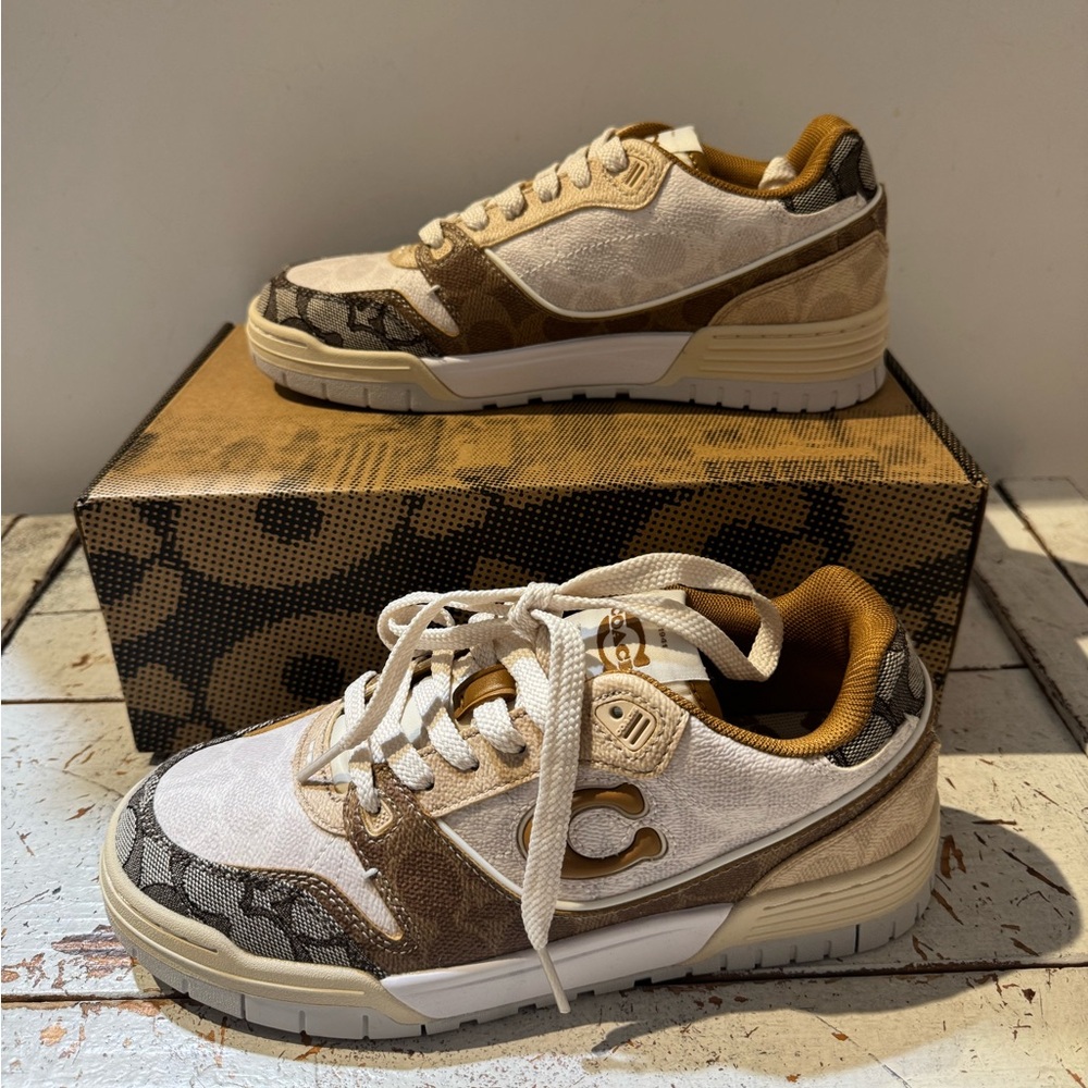Coach Sneakers in Cream and Brown NWT - Picture 4 of 12